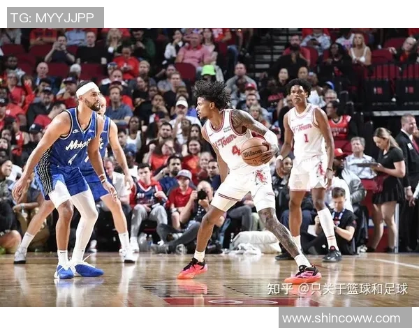 2004年NBA火箭与魔术对决回顾:经典比赛瞬间与球员表现分析 2004年NBA火箭与魔术对决回顾:经典比赛瞬间与球员表现分析