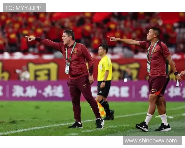 拉尔纳卡与根特的激烈对决展现足球魅力与战术智慧的较量